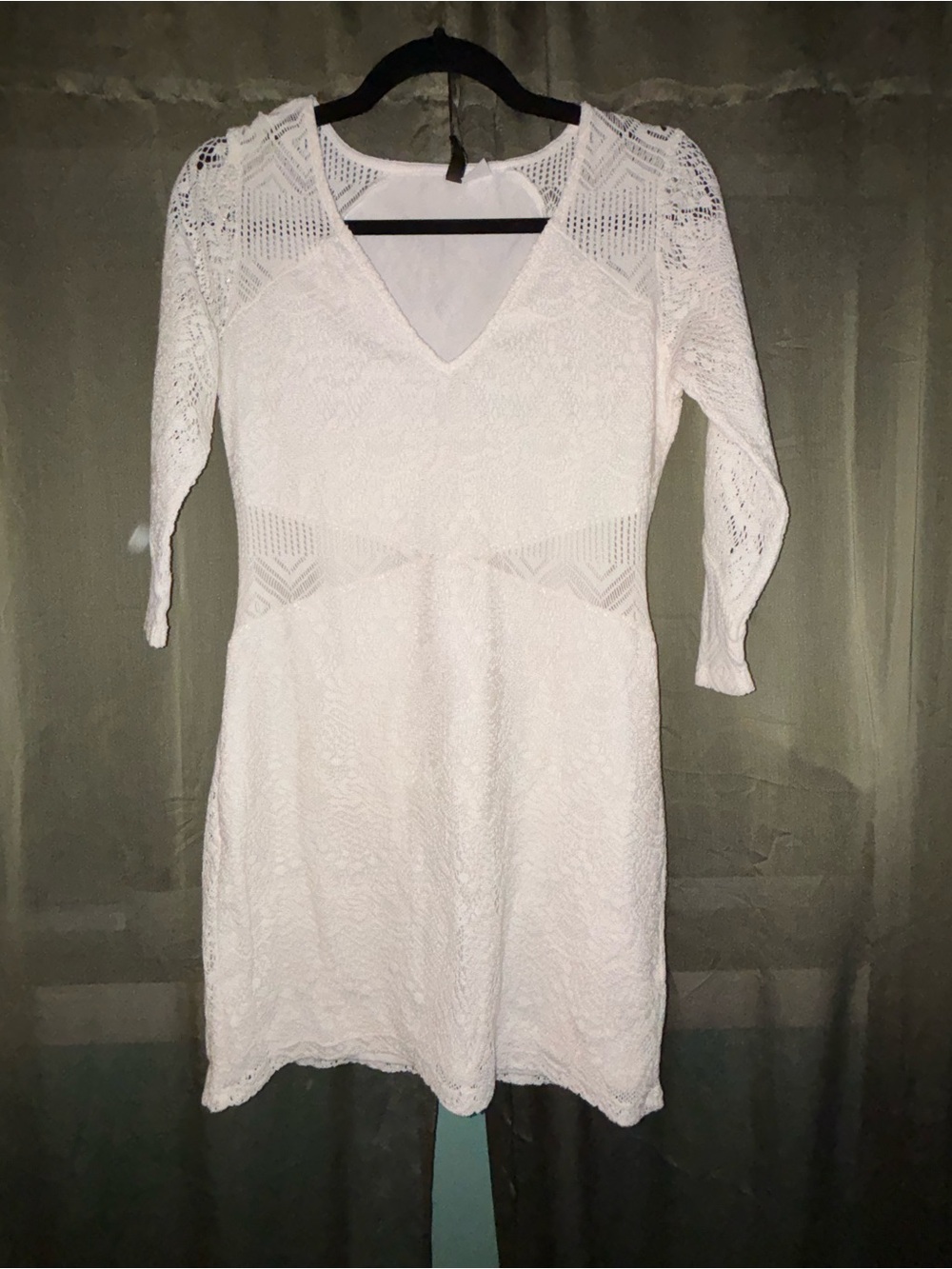 Divided White Lace V-Neck Long Sleeve Dress